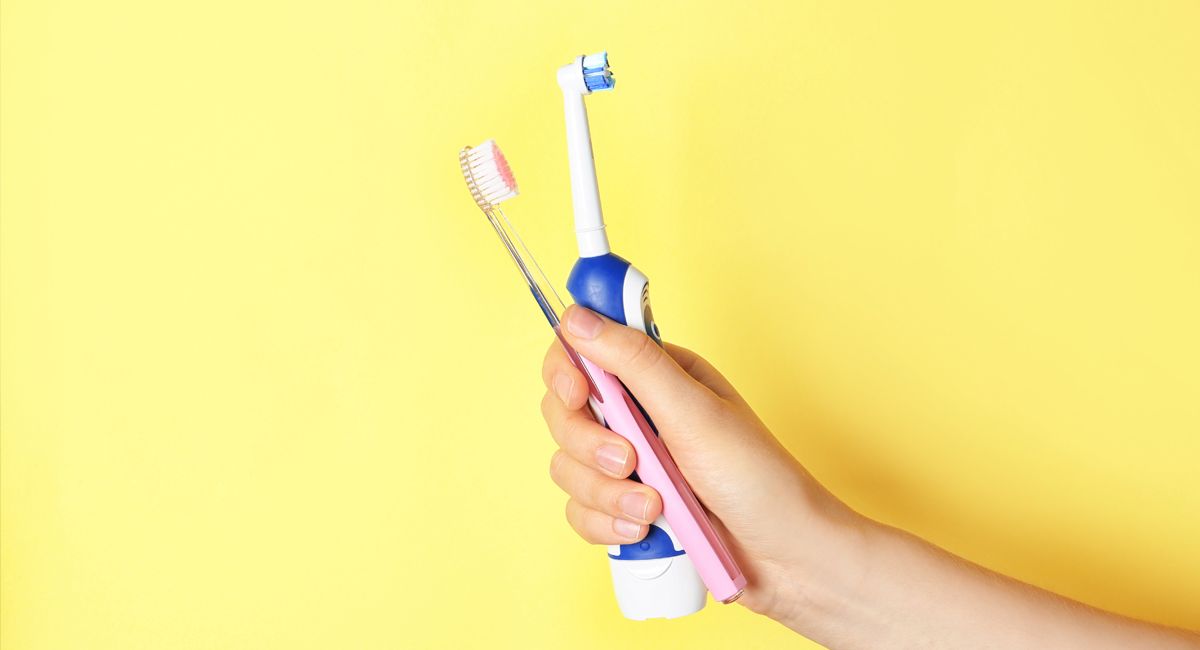 You don’t need an electric toothbrush, researchers say
